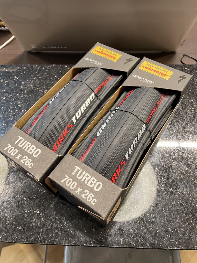 メーカー欠品していたS-WORKSのタイヤが入荷してきました メーカー欠品していたS-WORKSのタイヤが入荷してきました