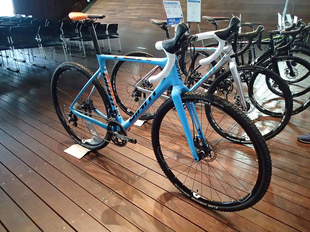 GIANT2015年モデル発表！TCX・REVOLT・ANYROADシリーズ : SBC 新着情報