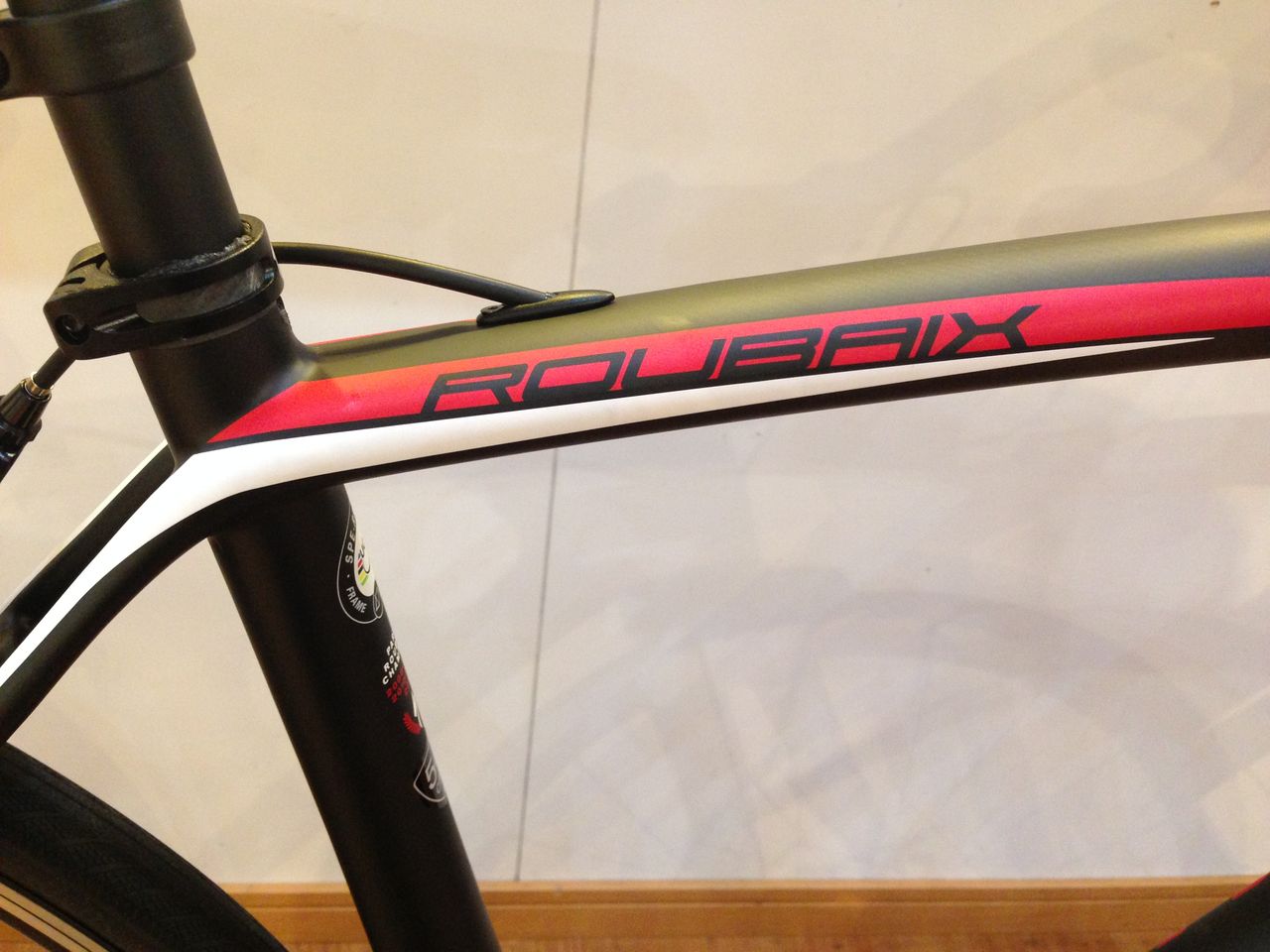 SPECIALIZEDの2016年モデル、ROUBAIX SL4 SPORTとTARMAC SPORTが入荷
