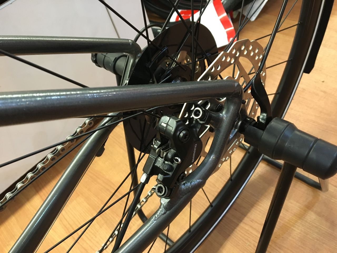 店長オススメのSPECIALIZED2017年モデル展示車両、 「SIRRUS COMP CITY