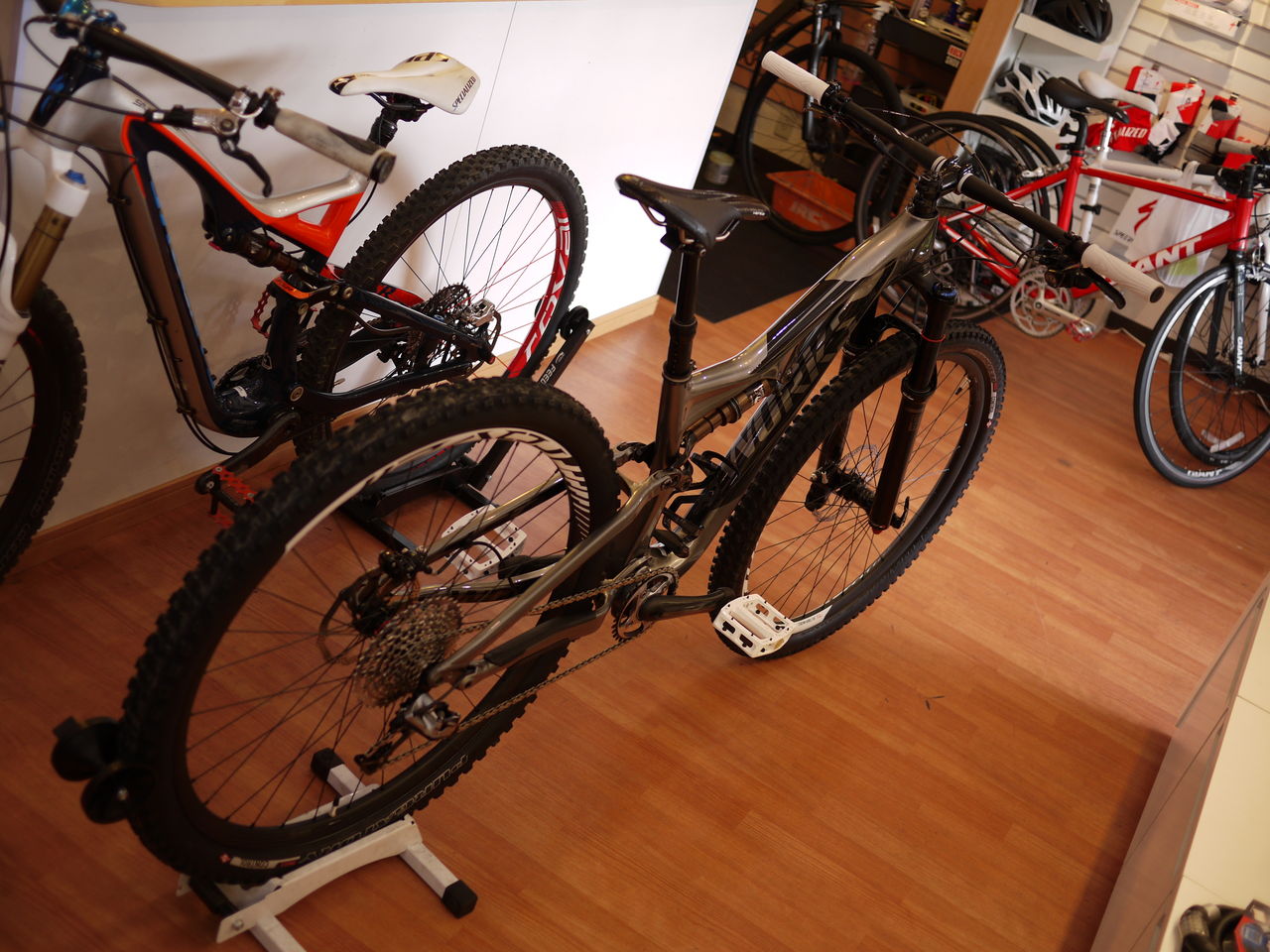 お客様の自転車をご紹介！SPECIALIZED S-Works Stumpjumper FSR EVO 29