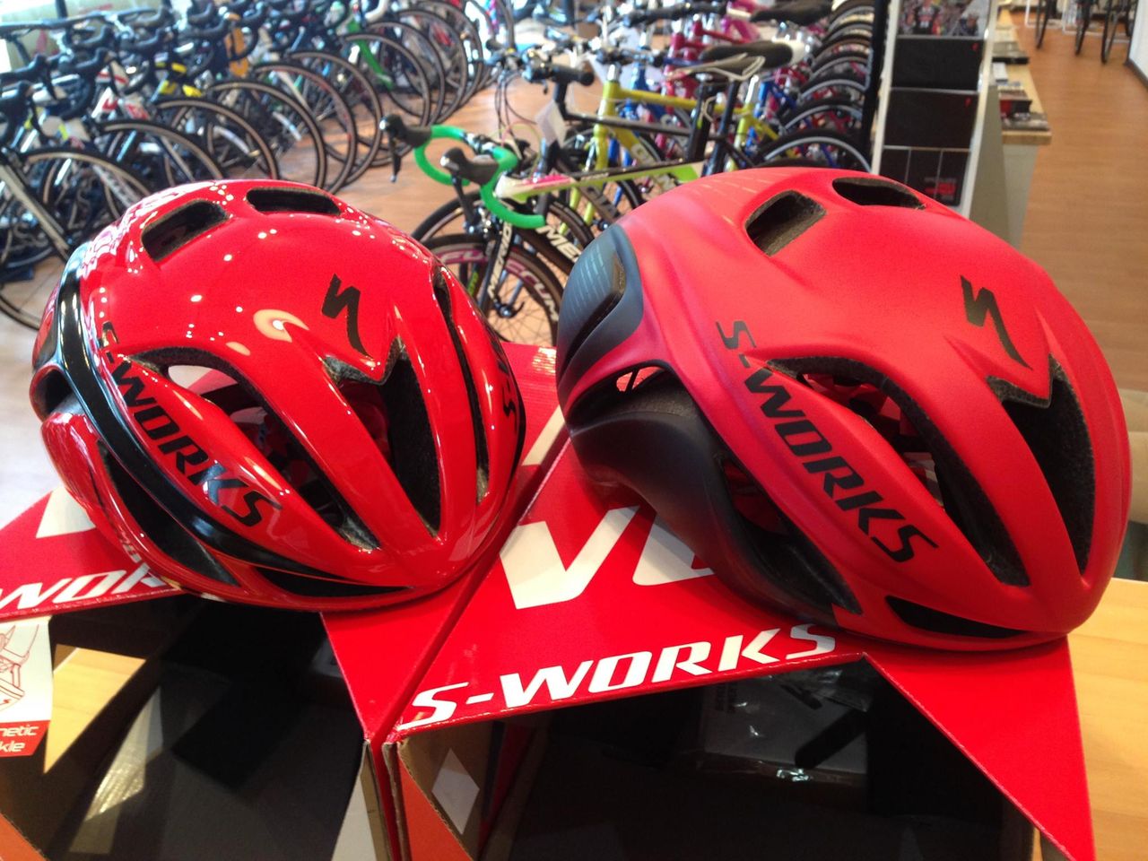 specialized evade red