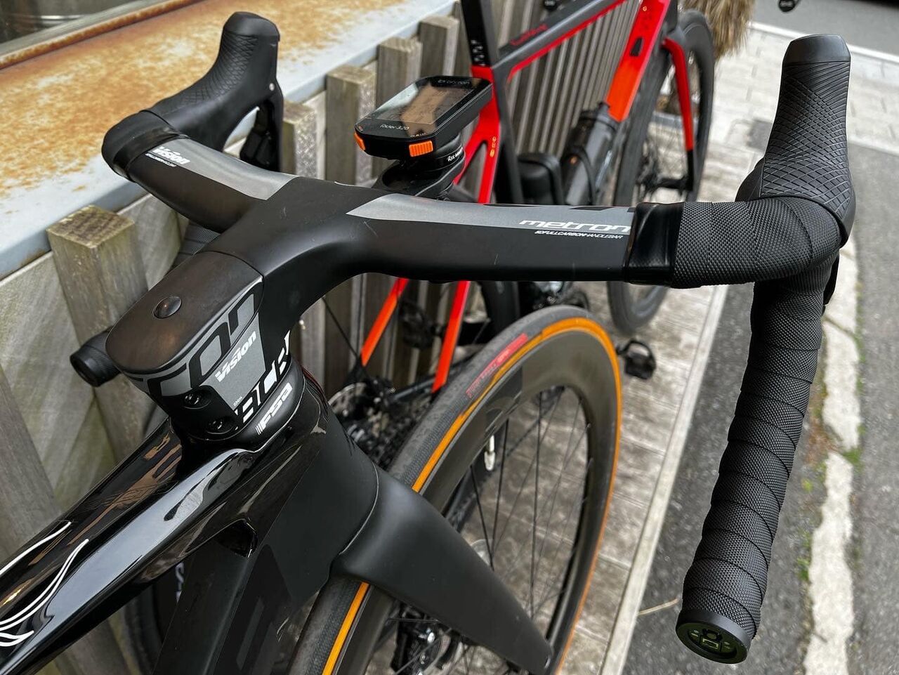 人気のMERIDA REACTO 8000-Eを新人スタッフ藤田が 人気のMERIDA REACTO 8000-Eを新人スタッフ藤田が