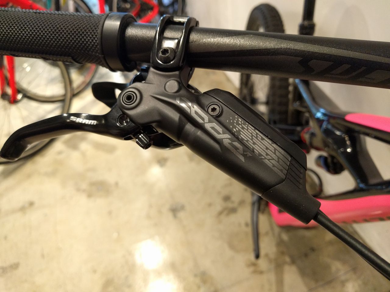 スペシャルなMTBで遊びに行きましょう!「ENDURO FSR ELITE スペシャルなMTBで遊びに行きましょう!「ENDURO FSR ELITE