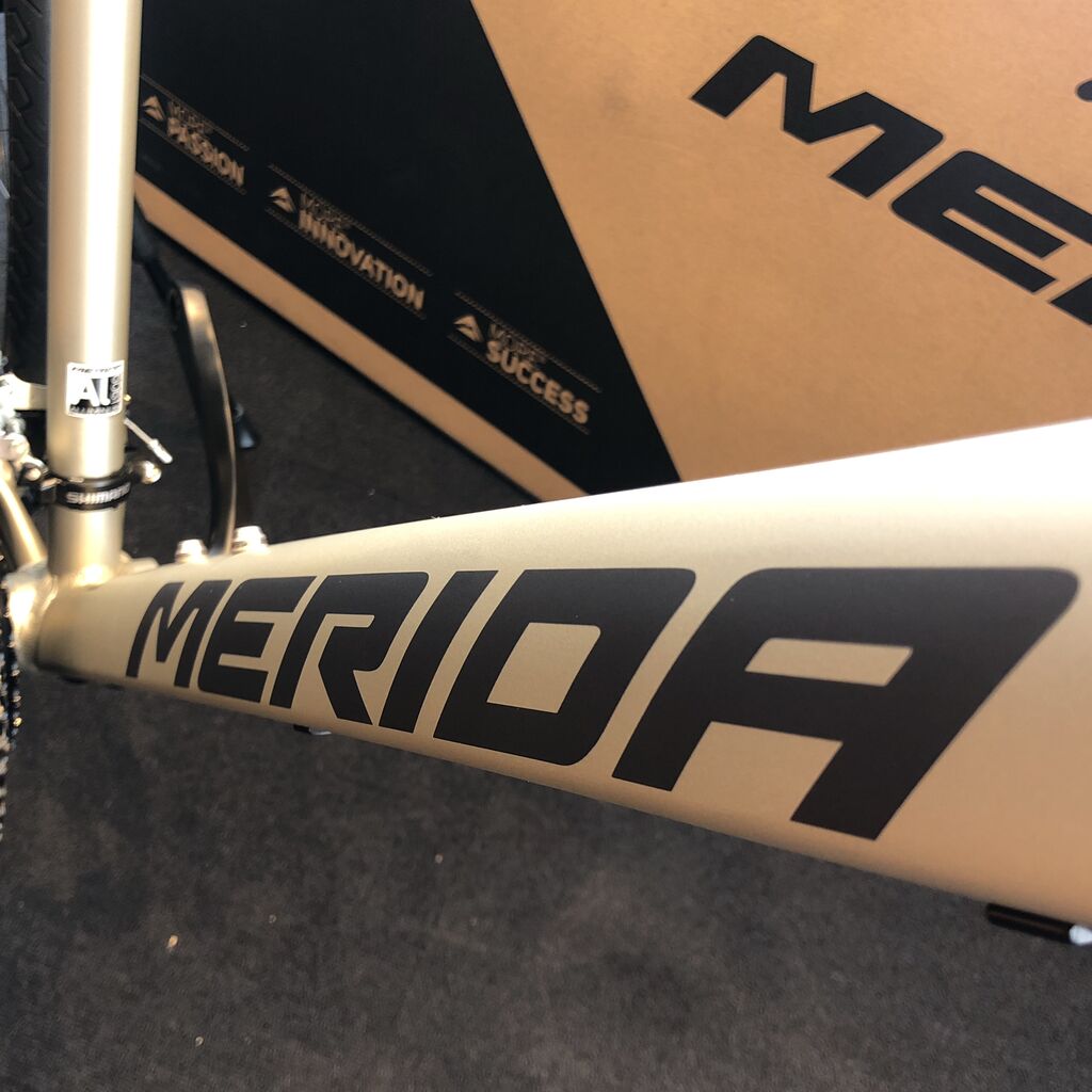 2021 MERIDA CROSSWAY100-R” 入荷しました！！ : SBC 新着情報