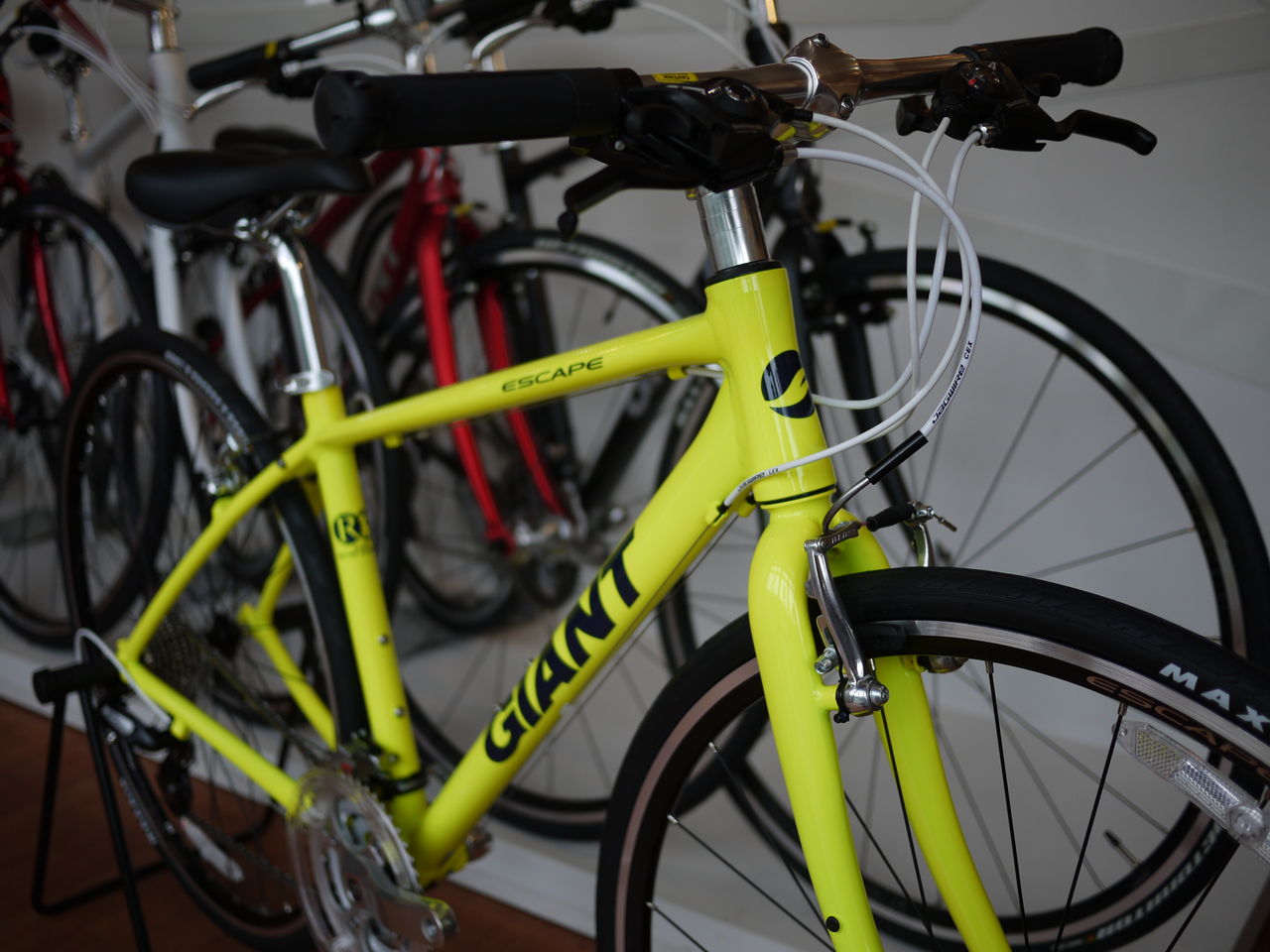 Giant Escape R3 2015モデル GIANT ESCAPE R3ジャイアント エスケープ