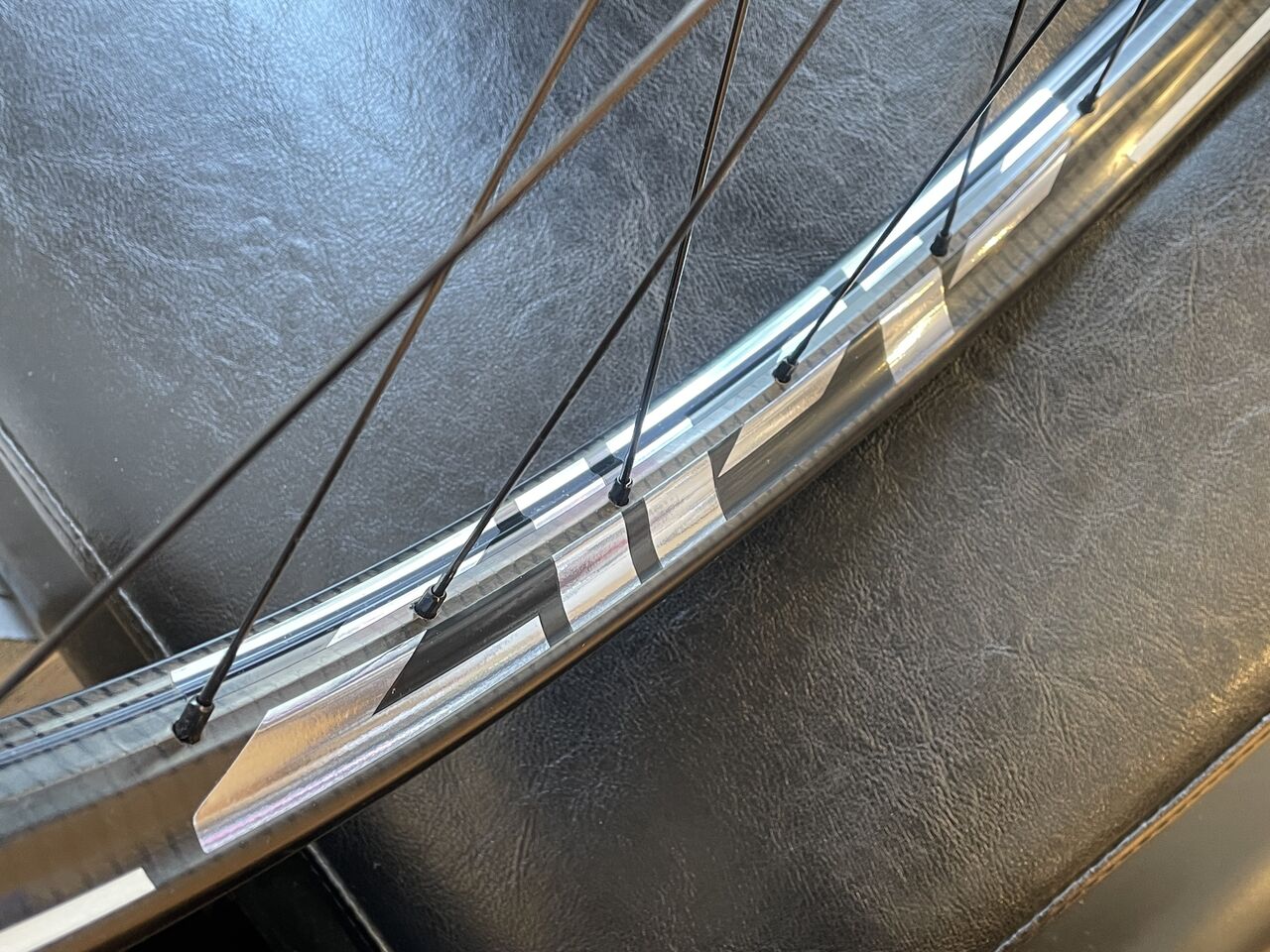 MTB】ZIPP 3 ZERO MOTO Wheel注文受付中! : SBC 新着情報 MTB】ZIPP 3 ZERO MOTO Wheel注文受付中! : SBC 新着情報
