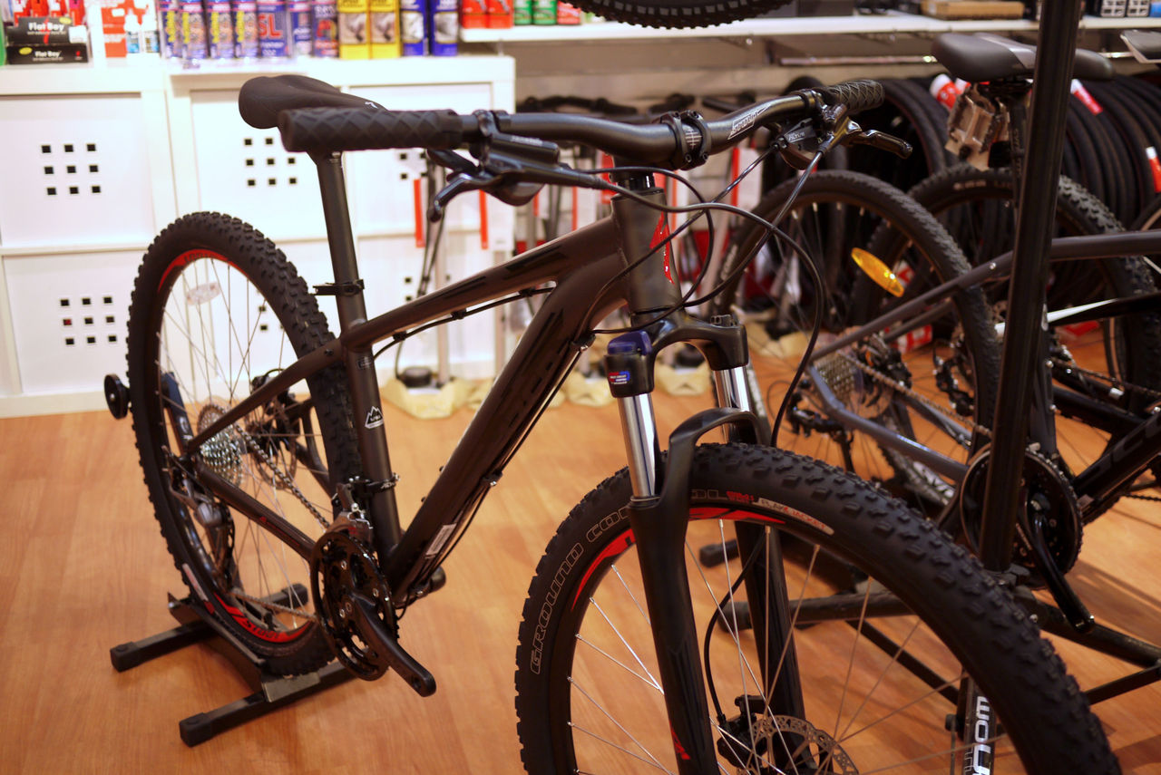 Specialized Pitch Comp マウンテンバイク フレームのみ 街乗りからオフロードまでマルチに使えるMTB！ SPECIALIZED