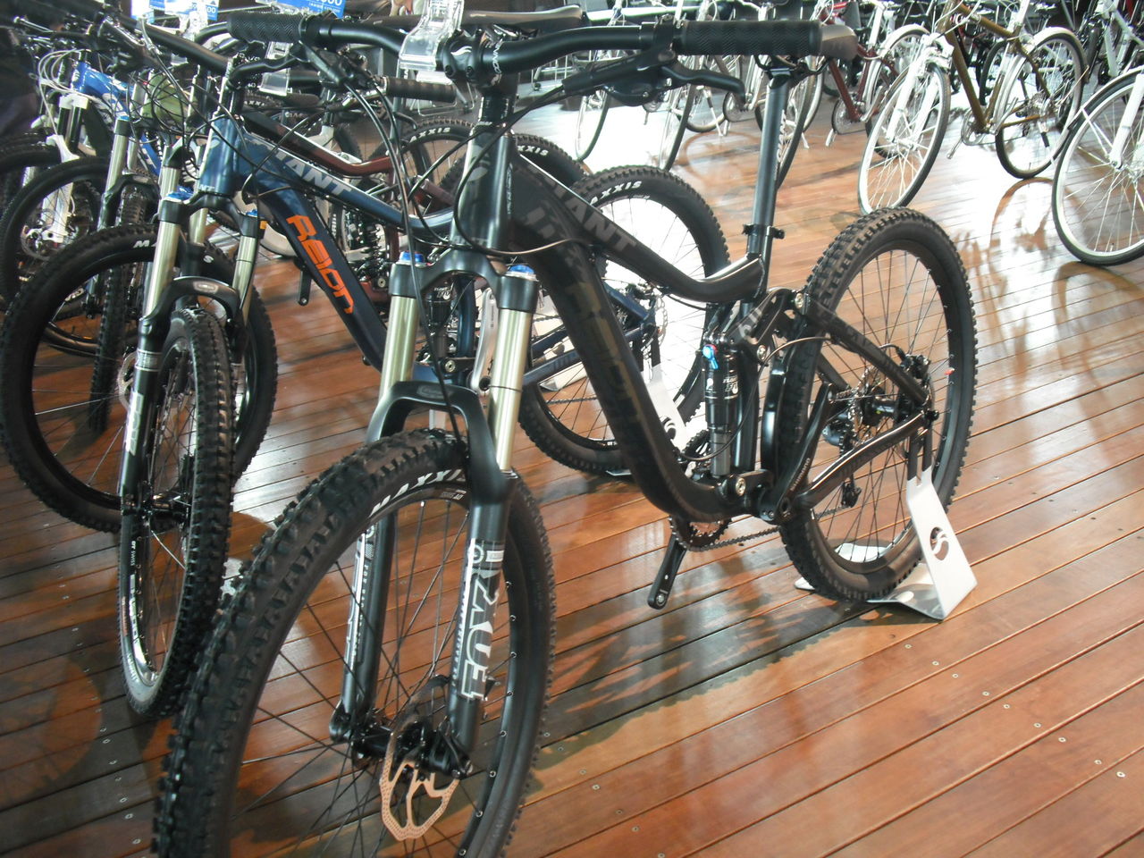 giant　マウンテンバイク GIANT 2012年モデル展示会 マウンテンバイク編 : SBC 新着情報