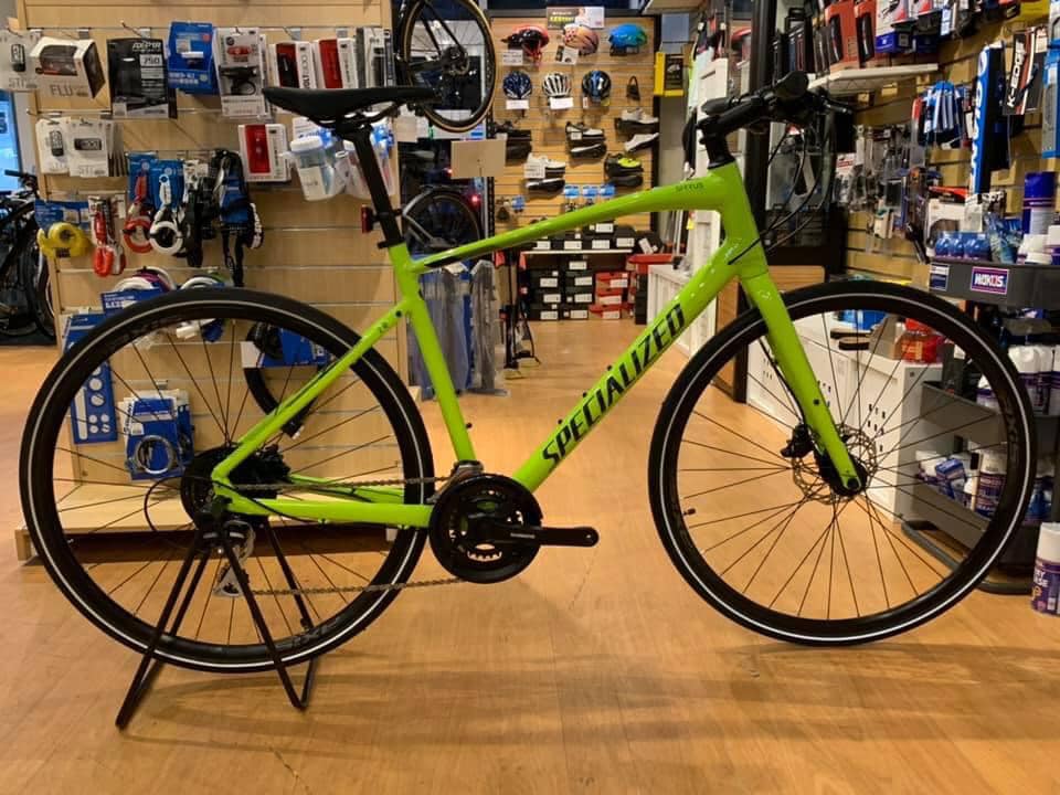 Specialized ライムグリーン クロスバイク　⭐︎引取限定⭐︎ Specialized ライムグリーン クロスバイク ⭐︎引取限定⭐︎