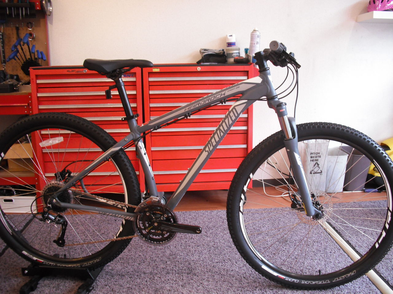 入荷情報 2011/5/28 SPECIALIZED 2012年モデル！ : SBC 新着情報