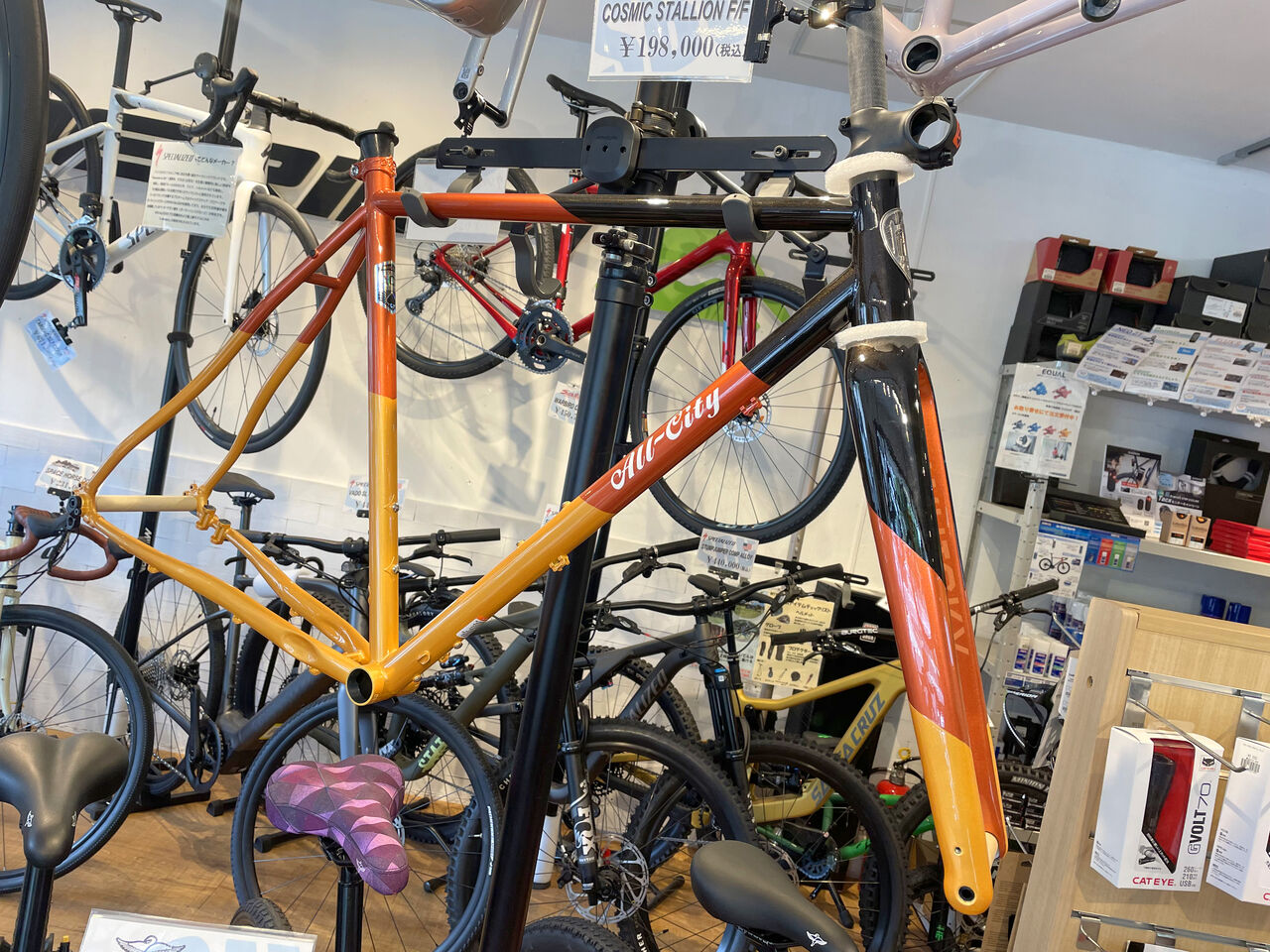ALL-CITYのグラベルロード「COSMIC STALLION」新色発表！ただし在庫は 