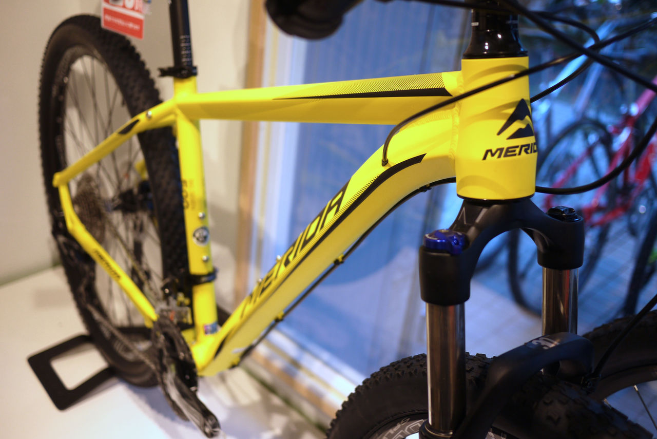 綺麗な黄色のMTB！2016年の方が高性能ですよ。 : SBC 新着情報
