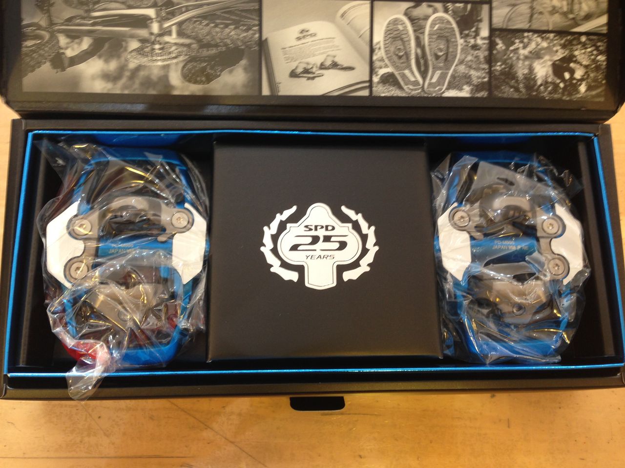 シマノから限定発売の「SPDペダル25周年記念モデル」が入荷しま
