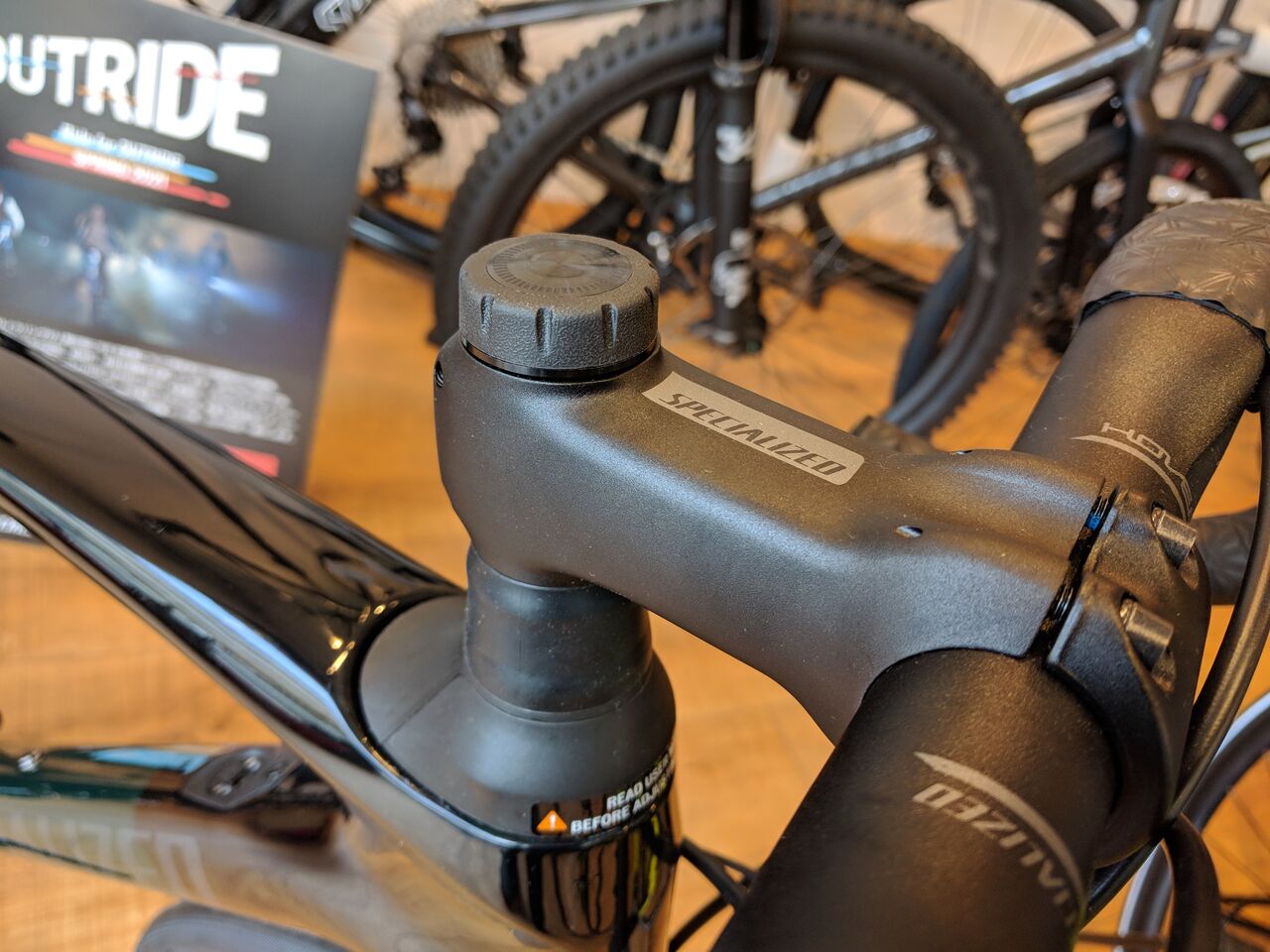 快適なロングライドを約束するSPECIALIZED「ROUBAIX EXPERT」 : SBC 