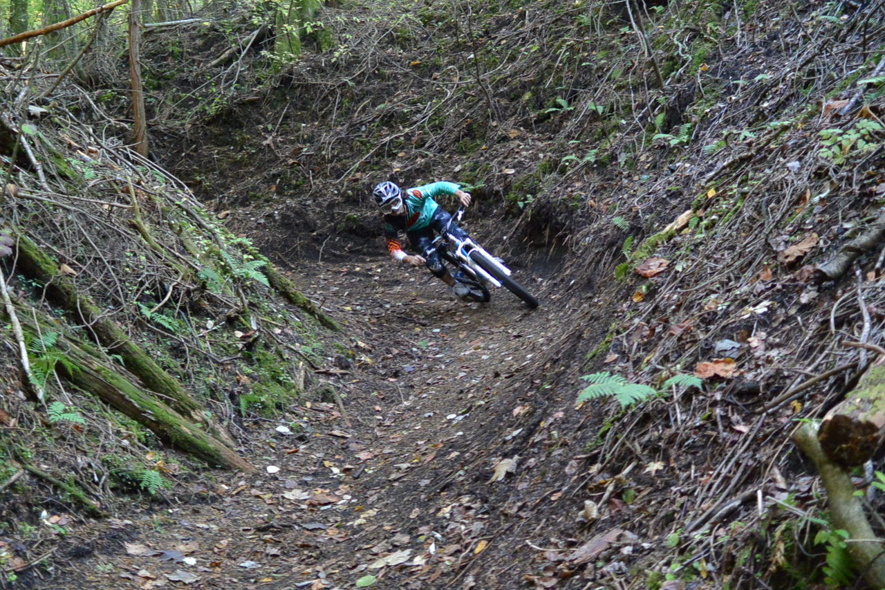 スペシャルなMTBで遊びに行きましょう!「ENDURO FSR ELITE スペシャルなMTBで遊びに行きましょう!「ENDURO FSR ELITE
