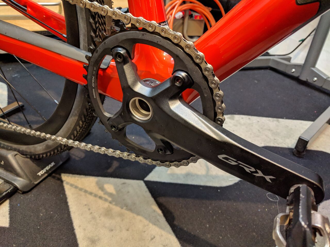 SPECICALIZED SIRRUS COMP ‼️ 3x9変速 フォーク カーボン 赤