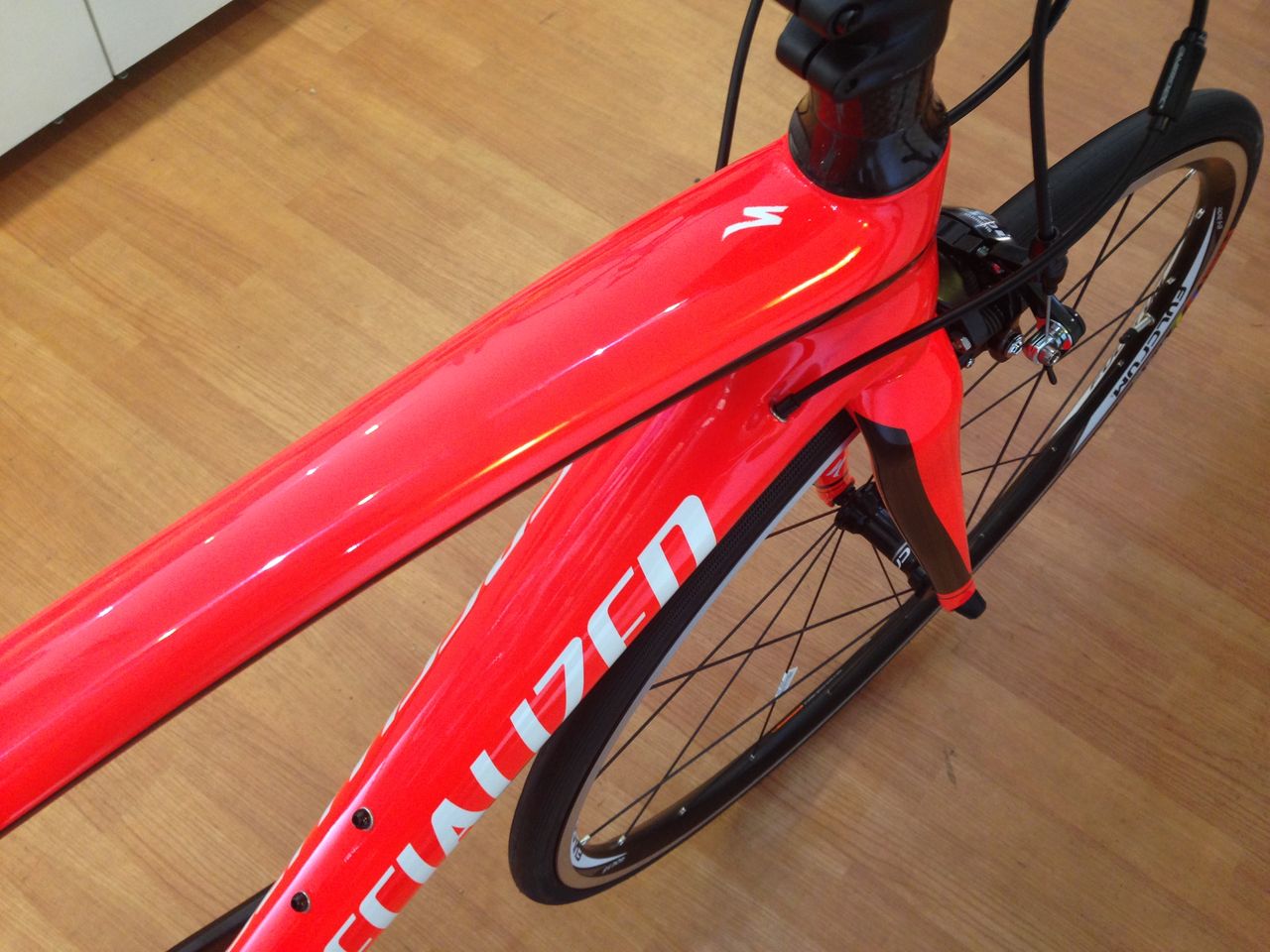 入荷情報 SPECIALIZED 2016年モデル 「TARMAC ELITE」 : SBC 新着情報