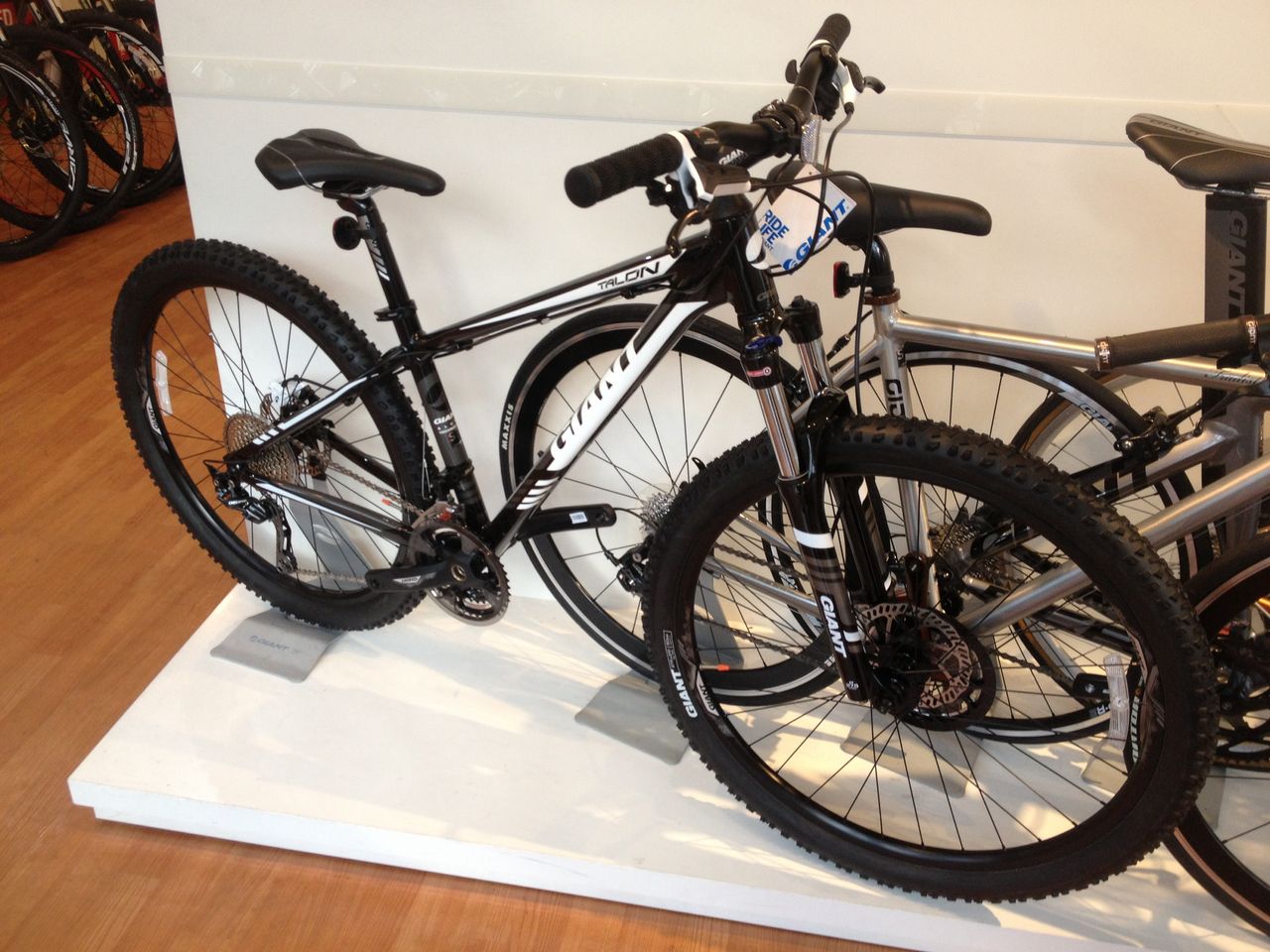 27.5インチMTB展示しています!GIANT TALON 27.5 3(2014年 27.5インチMTB展示しています!GIANT TALON 27.5 3(2014年