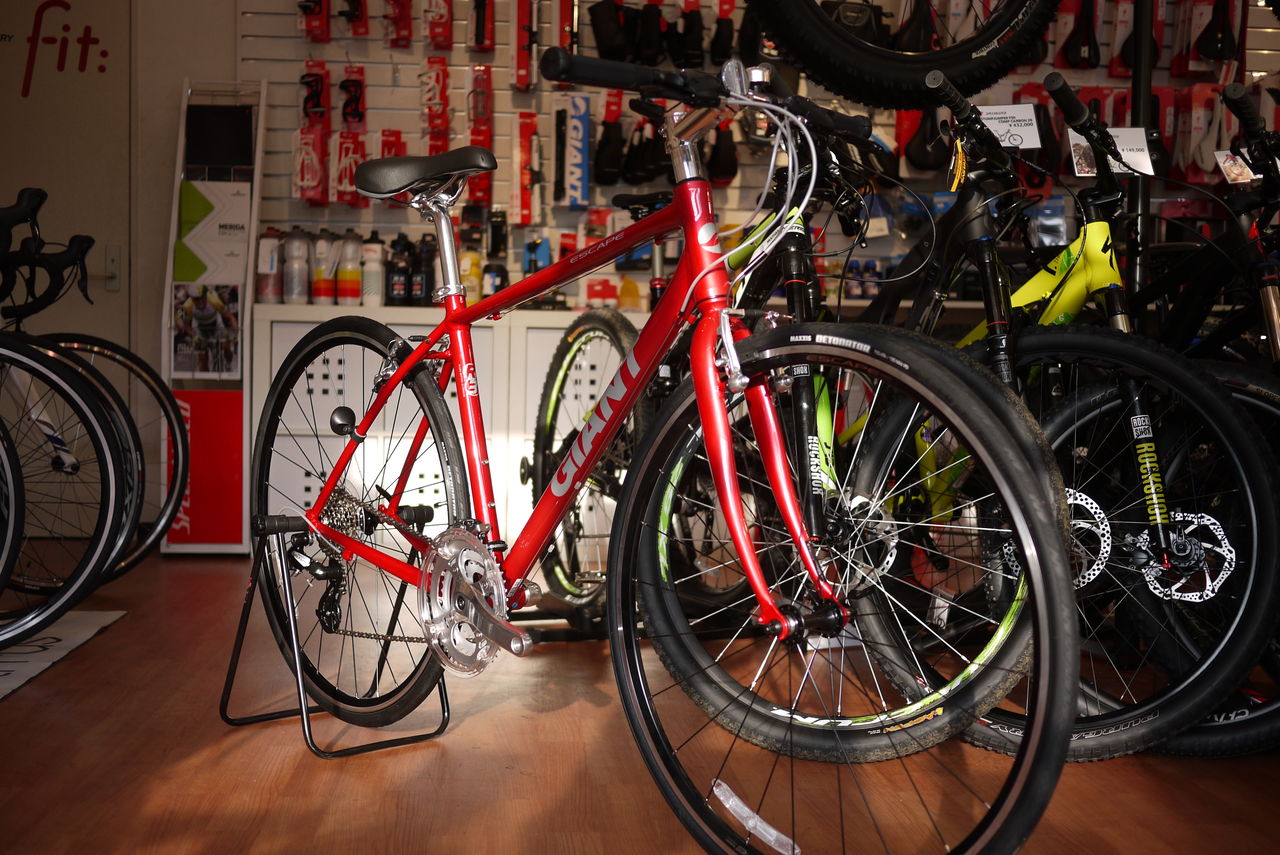 GIANT 2016年モデル入荷しました! ESCAPE R3 レッドトーン 2016年 