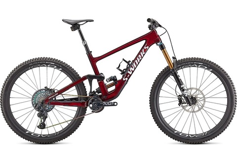 93621-01_ENDURO-SW-REDTNT-SPCTFLR-METWHTSIL_HERO