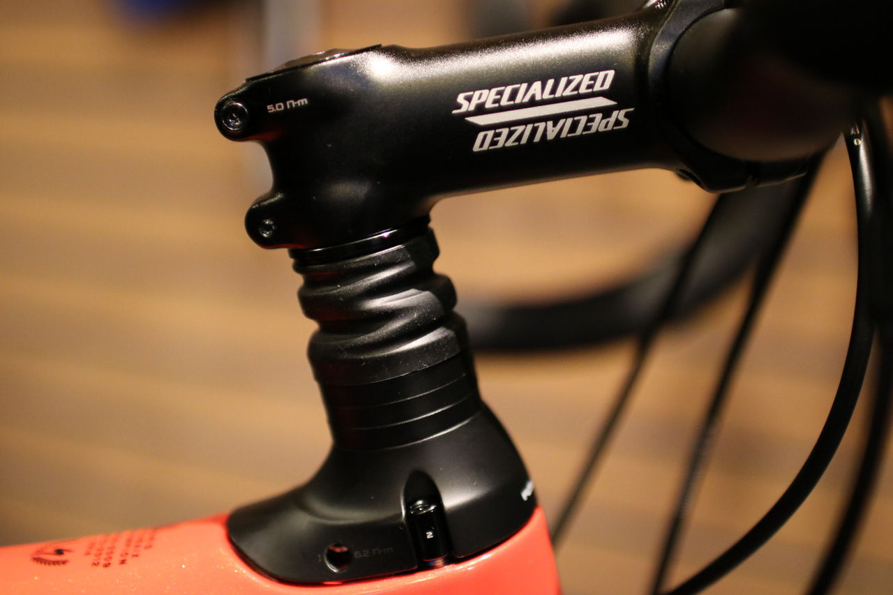 2017 SPECIALIZED ROUBAIX Elite 入荷しました！FUTURE SHOCK動画付き 