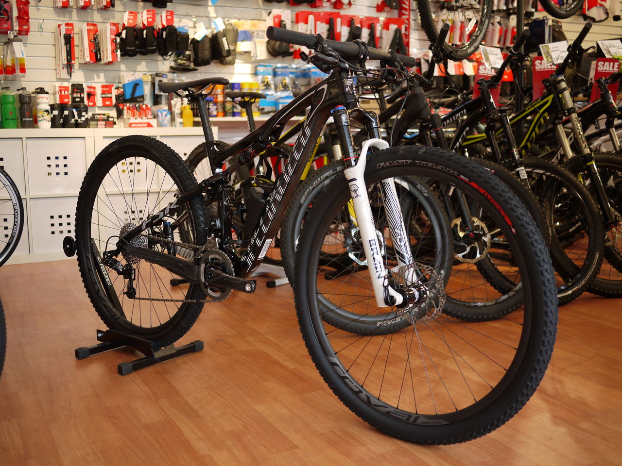 specialized epic marathon carbon 29