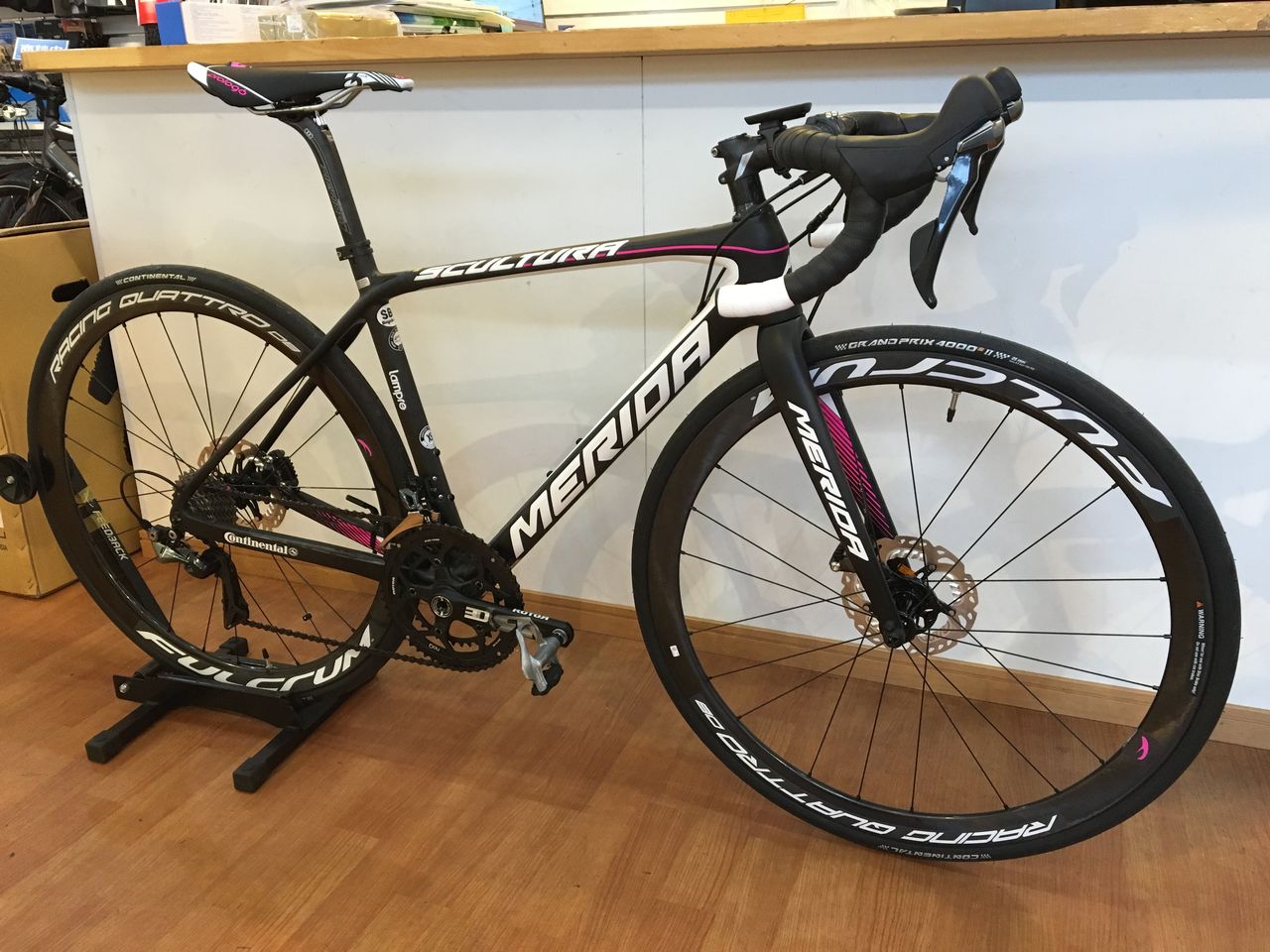 自転車本体 MERIDA SCULTURA TEAM DISC メリダ -MERIDA- | ラインナップ | ロードバイク | SCULTURA TEAM