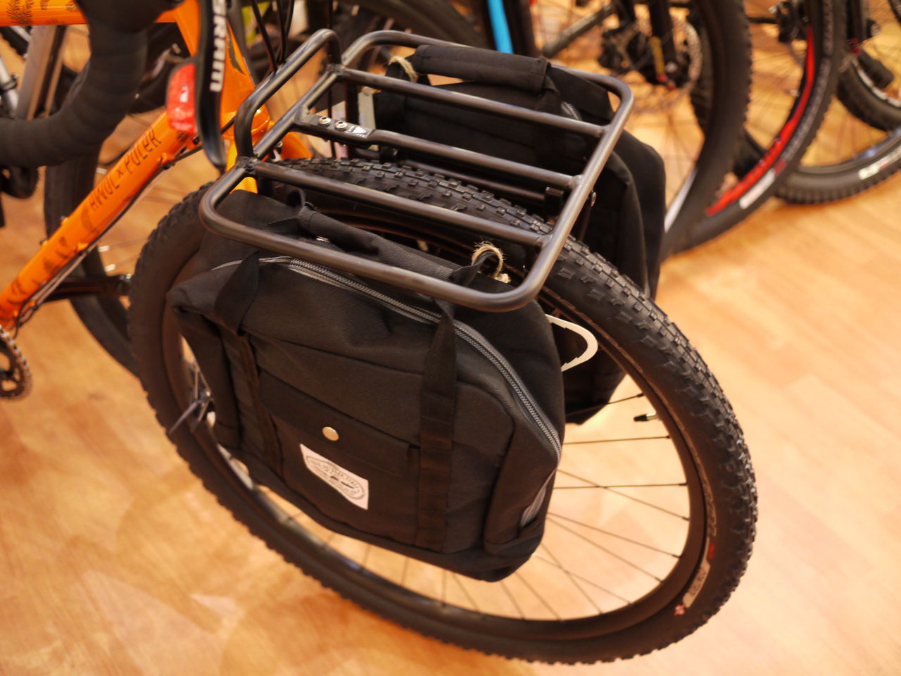 グラベルロード　SPECIALIZED　ＡWOL×poler AWOL x POLER