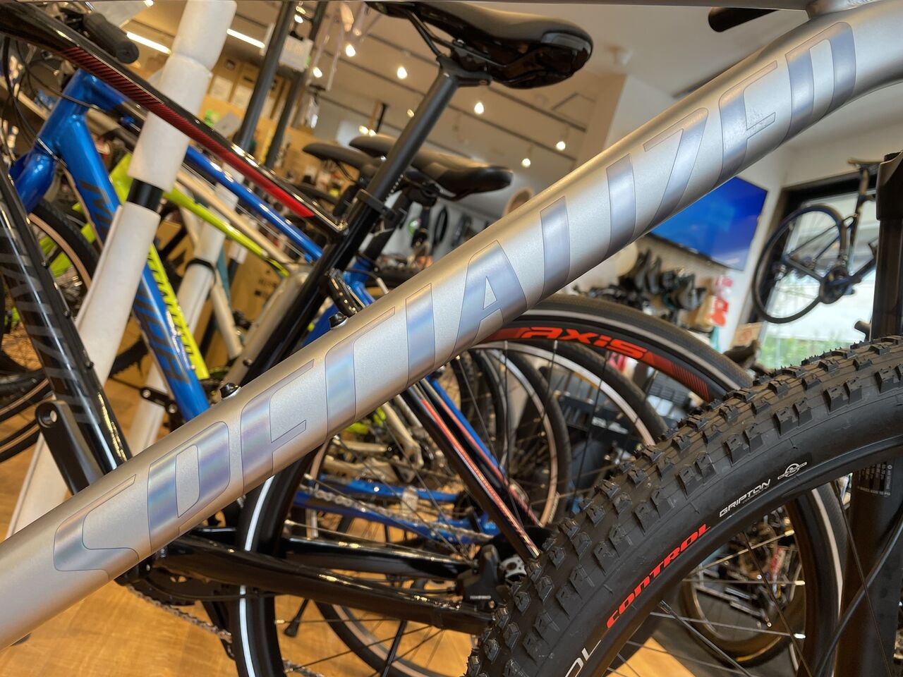 ツーリングから山遊びまで使える高性能エントリーMTBが入荷！ : SBC