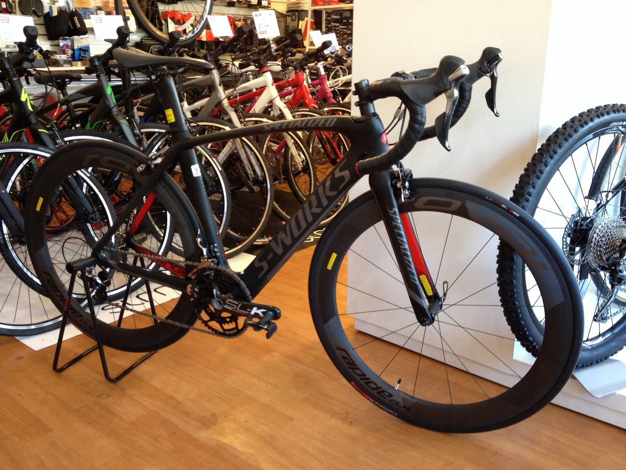 【フレーム、クランク、ハンドル、ステム、サドルのみ】S-WORKS VENGE フレーム、クランク、ハンドル、ステム、サドルのみ】S-WORKS