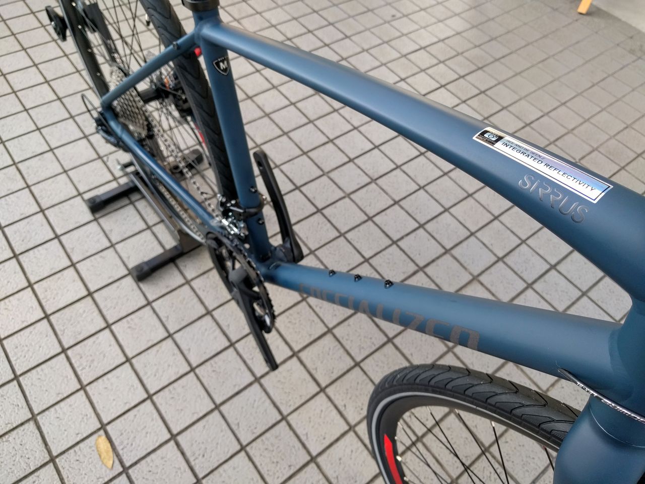 自転車本体 Sirrus 2018 エントリークロスバイク「SIRRUS」(シラス)2018年モデル入荷