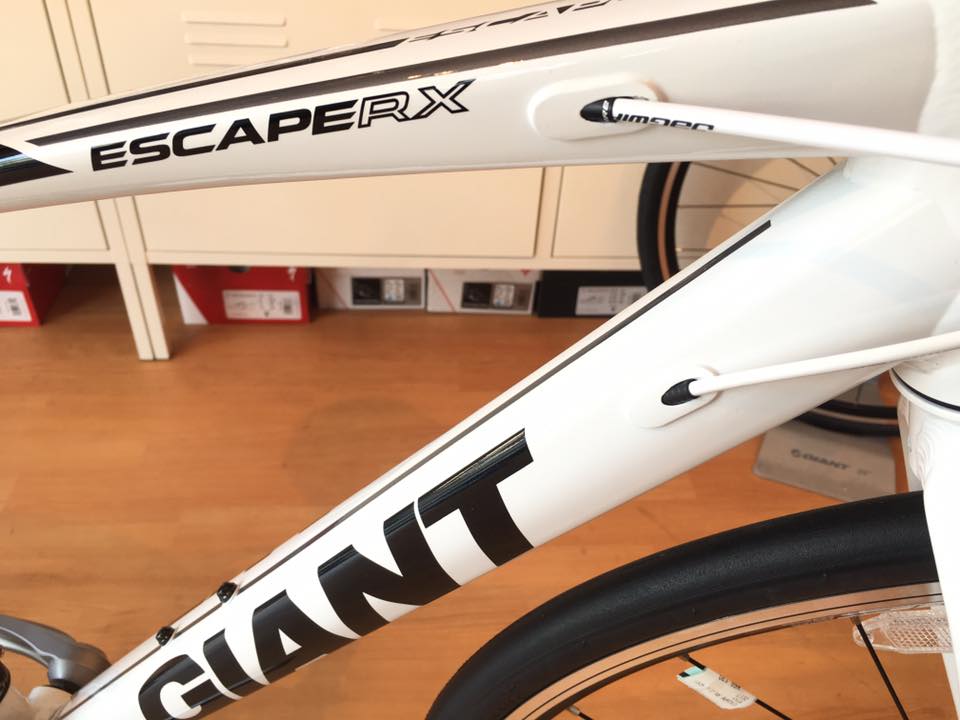 GIANT 2017モデルESCAPE RX3入荷してきました : SBC 新着情報