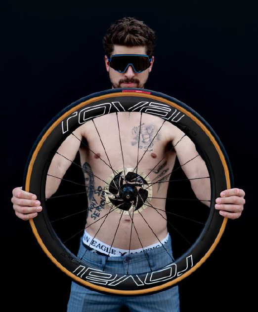 大人気高性能ホイール「ROVAL CLX50 DISC」にホワイトロゴが追加