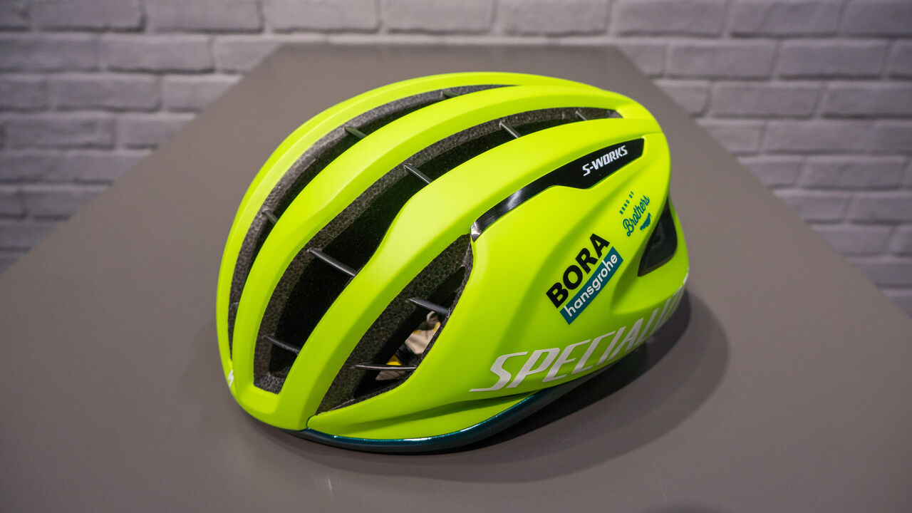 SPECIALIZED厚木] ヘルメットTEAM REPLICA入荷しました！ – SBC