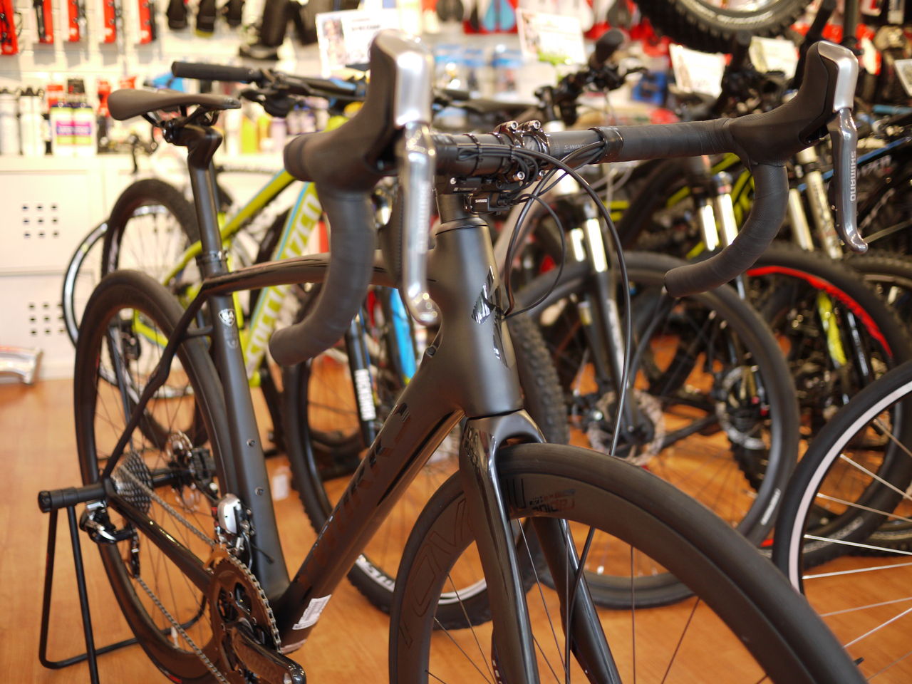 SPECIALIZED S-WORKS ROUBAIX SL4 DISC Di2入荷しました : SBC 新着情報