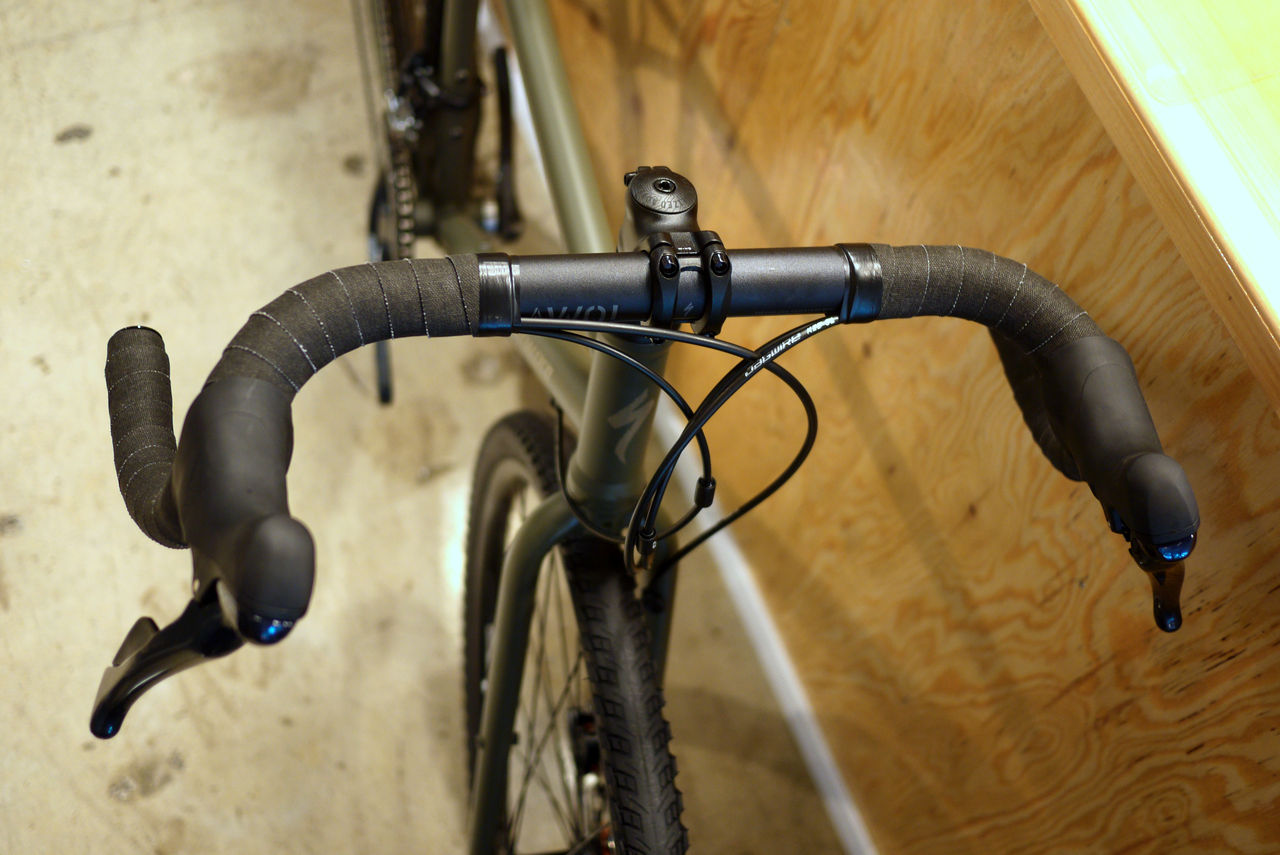 SPECIALIZED Awol 2016年モデル クロモリグラベルロードバイク SPECIALIZED 2016年モデル：クロモリフレームのツアラー「AWOL