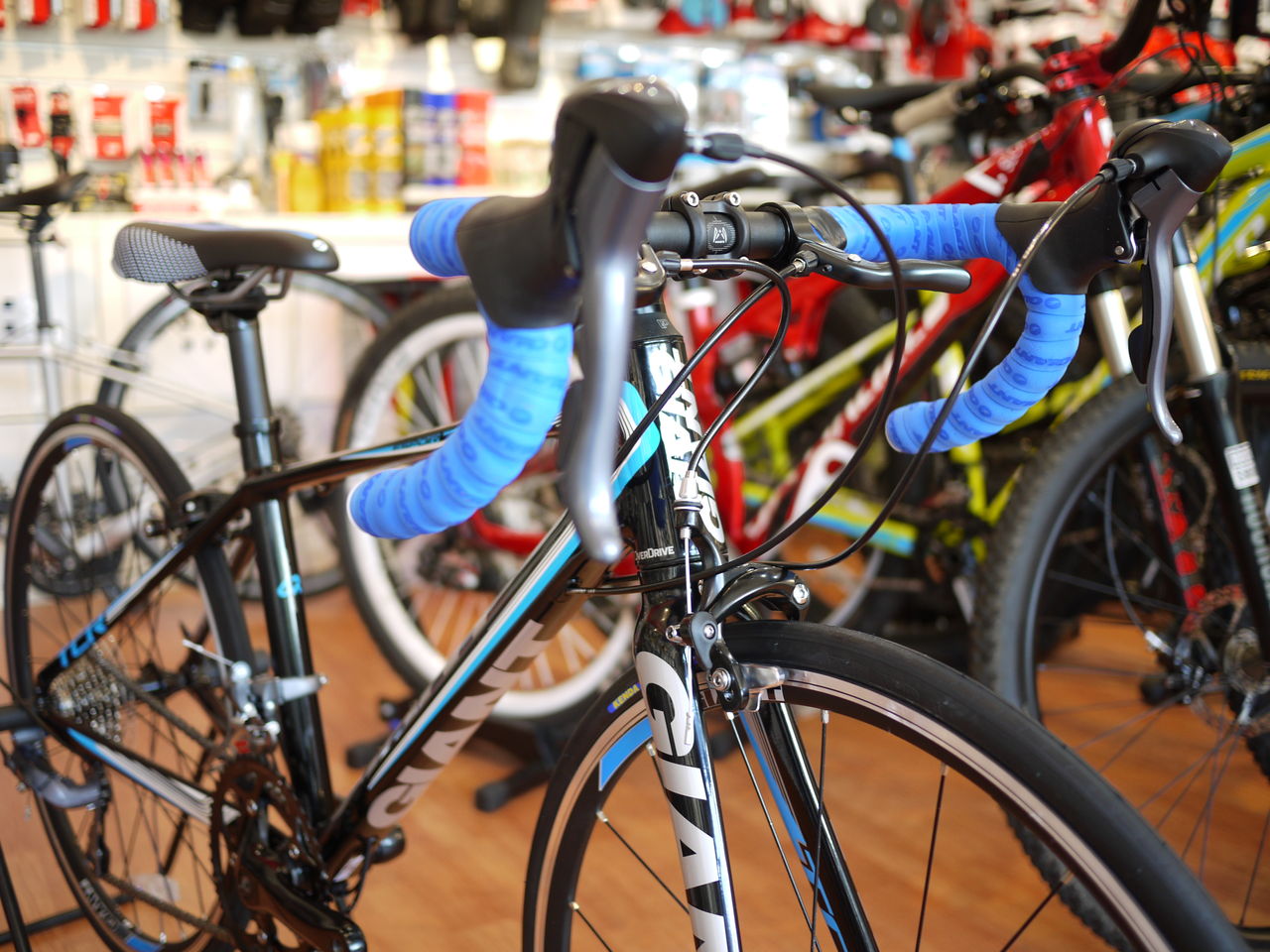 本格的子供用ロードバイク GIANT TCR ESPOIRが入荷しました 本格的子供用ロードバイク GIANT TCR ESPOIRが入荷しました