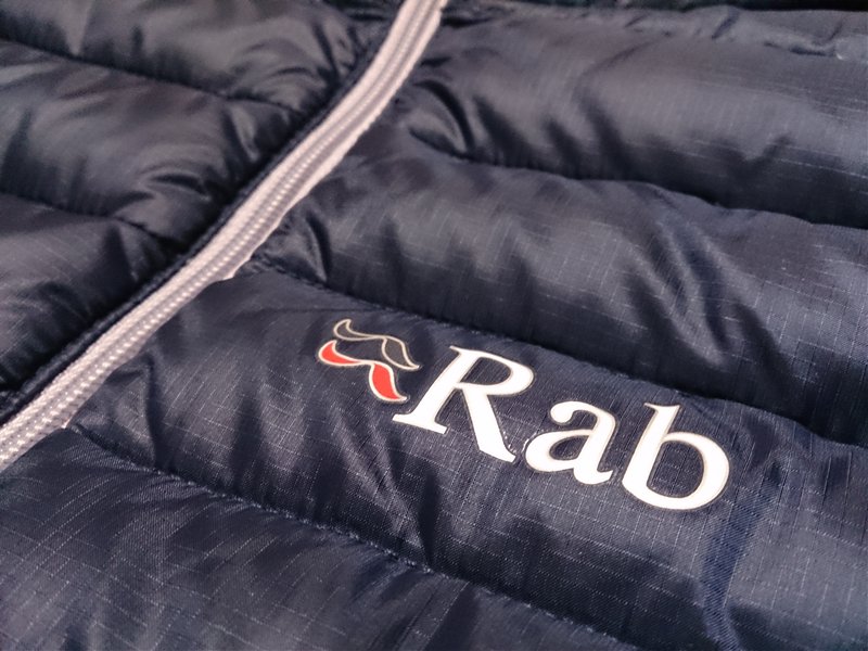 レビュー】Rab Microlight Vest(マイクロライト ベスト)W's レビュー】Rab Microlight Vest(マイクロライト ベスト)W's