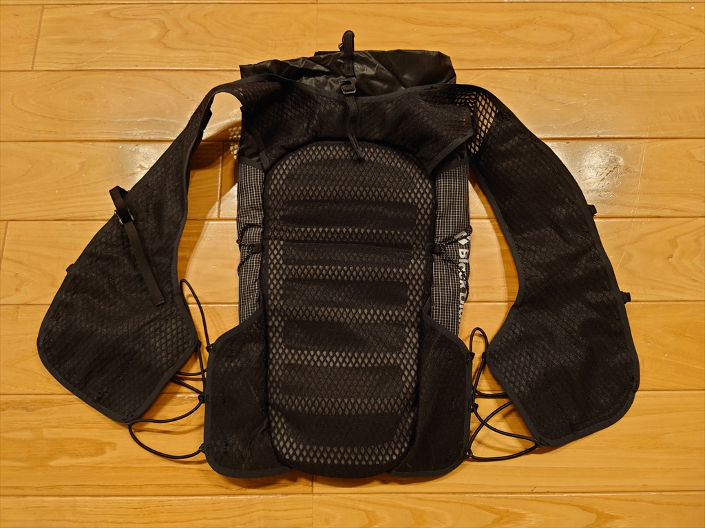  Distance 8 トレラン ザック　サイズM XS・Mサイズ）Distance 8 Men's ※返品交換不可商品