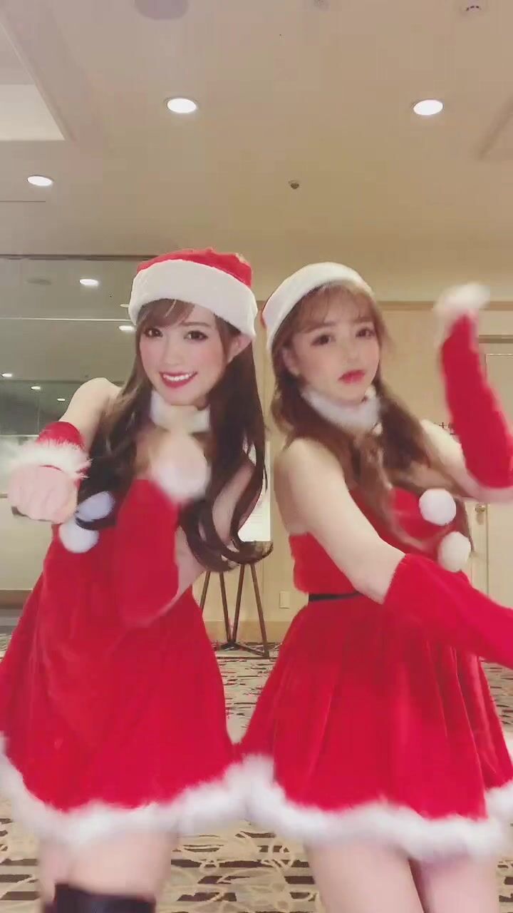 🎄🎅#クリスマス 何しよう??🎄🎅 #サンタコス #サンタコスプレ#christmas#冬コーデ#コスプレ@angeliy_quinn