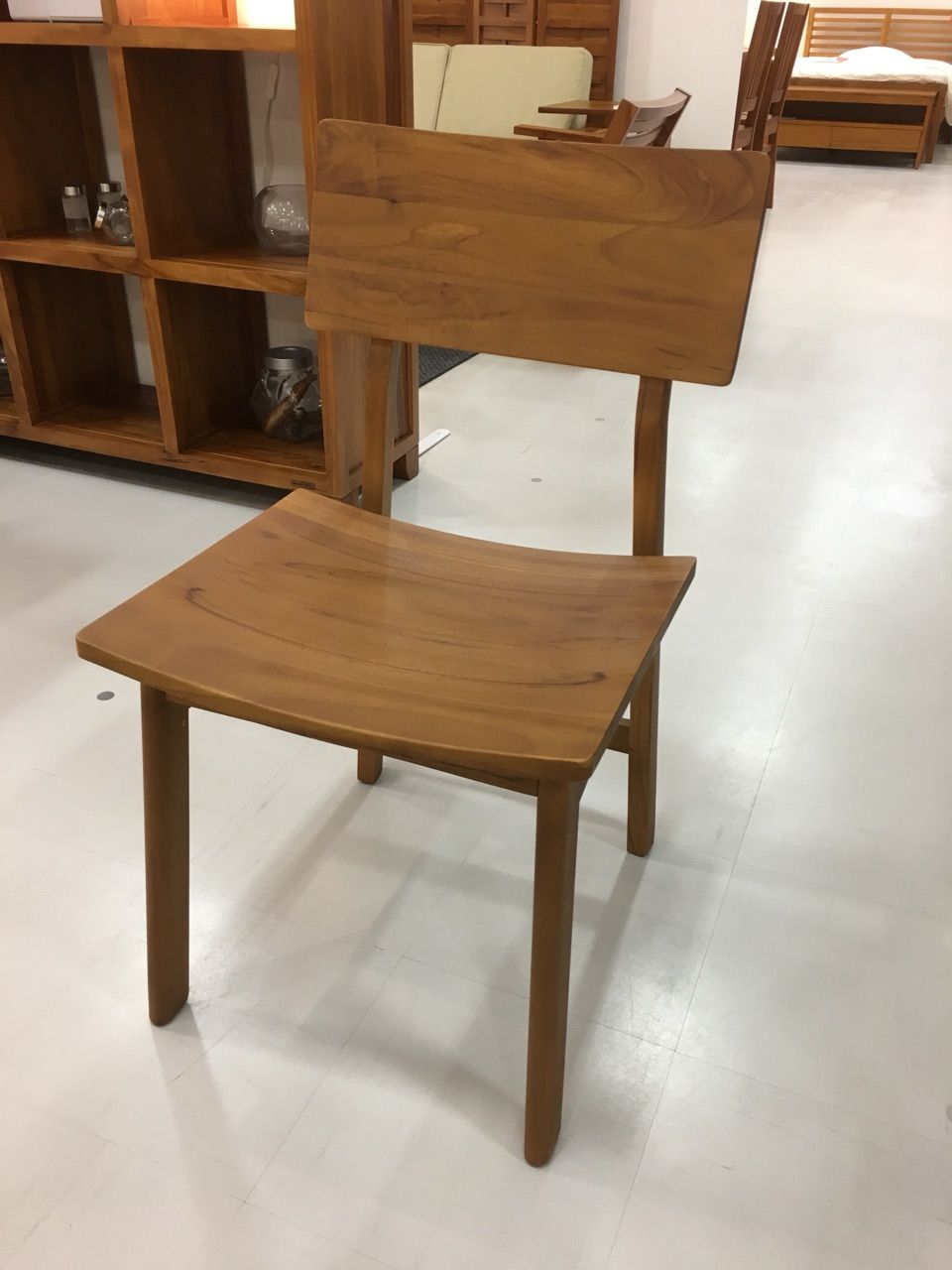 SCANTEAK南船橋店より ☆商品紹介 その8 Kontur・Monoチェア SCANTEAK南船橋店より ☆商品紹介 その8 Kontur・Monoチェア