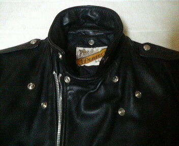 革ジャン : A CITY OF BLANKEY TO BE JET