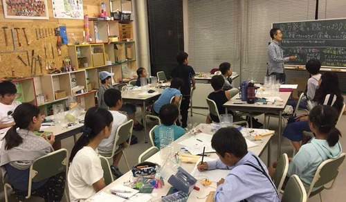 43302824_1900636283351497_26843193412681728_n