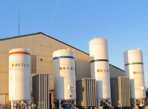 県生涯学習c 空気を学び液体窒素で三態を学ぶ 聾学校 １２ ７ 科学サークル大黒屋