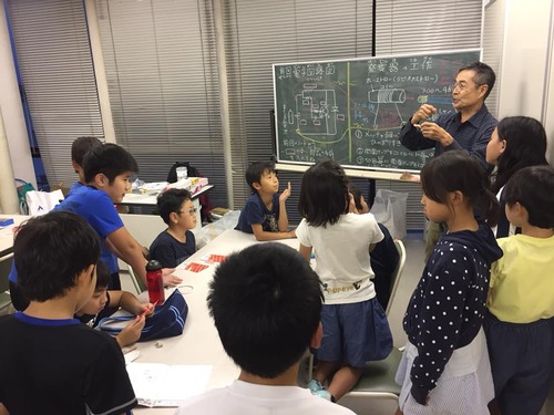 41843201_1875744829173976_6996108336244457472_n