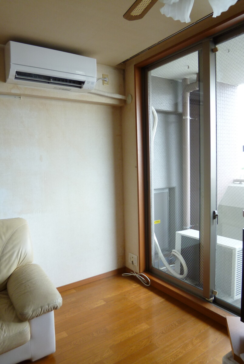 リビングエアコン交換 0v 18畳用 シーン ホーム ファクトリー リフォーム日記 0