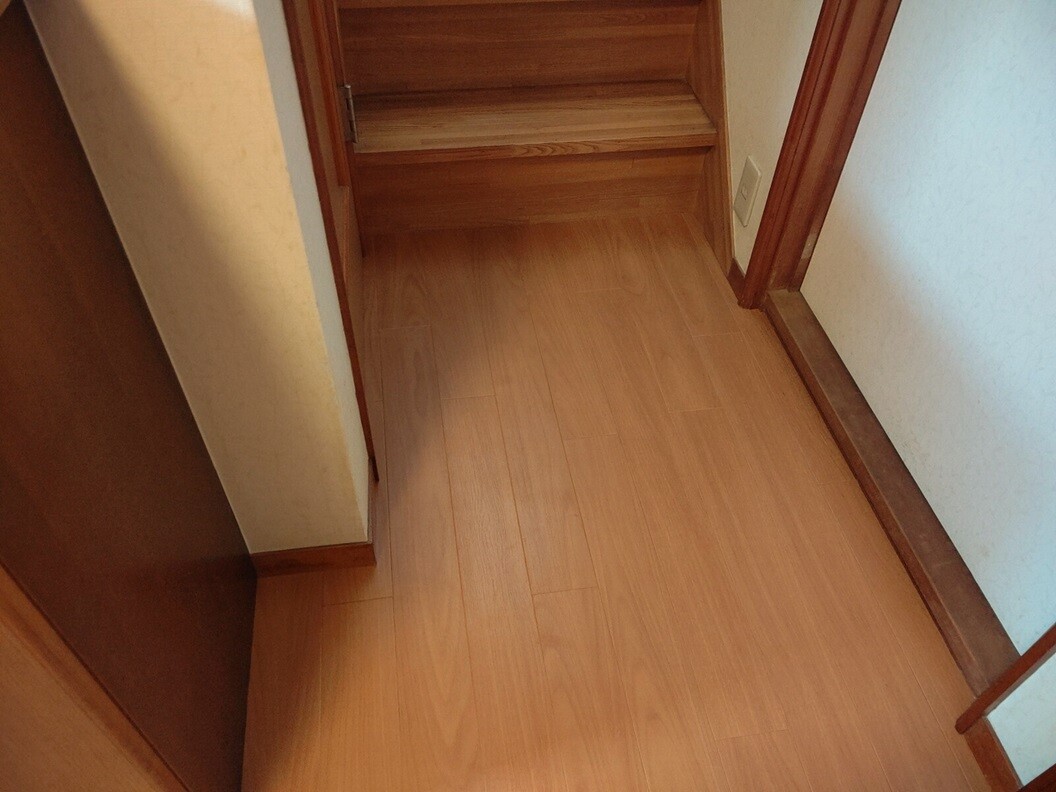 床のブカブカ を直す工事 玄関 廊下 シーン ホーム ファクトリー リフォーム日記 0