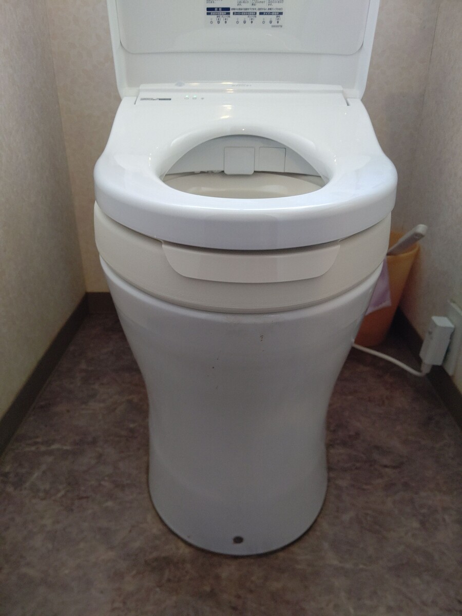 トイレの立ち座りをラクに Toto補高便座 取付 ウォシュレット交換 シーン ホーム ファクトリー リフォーム日記 0