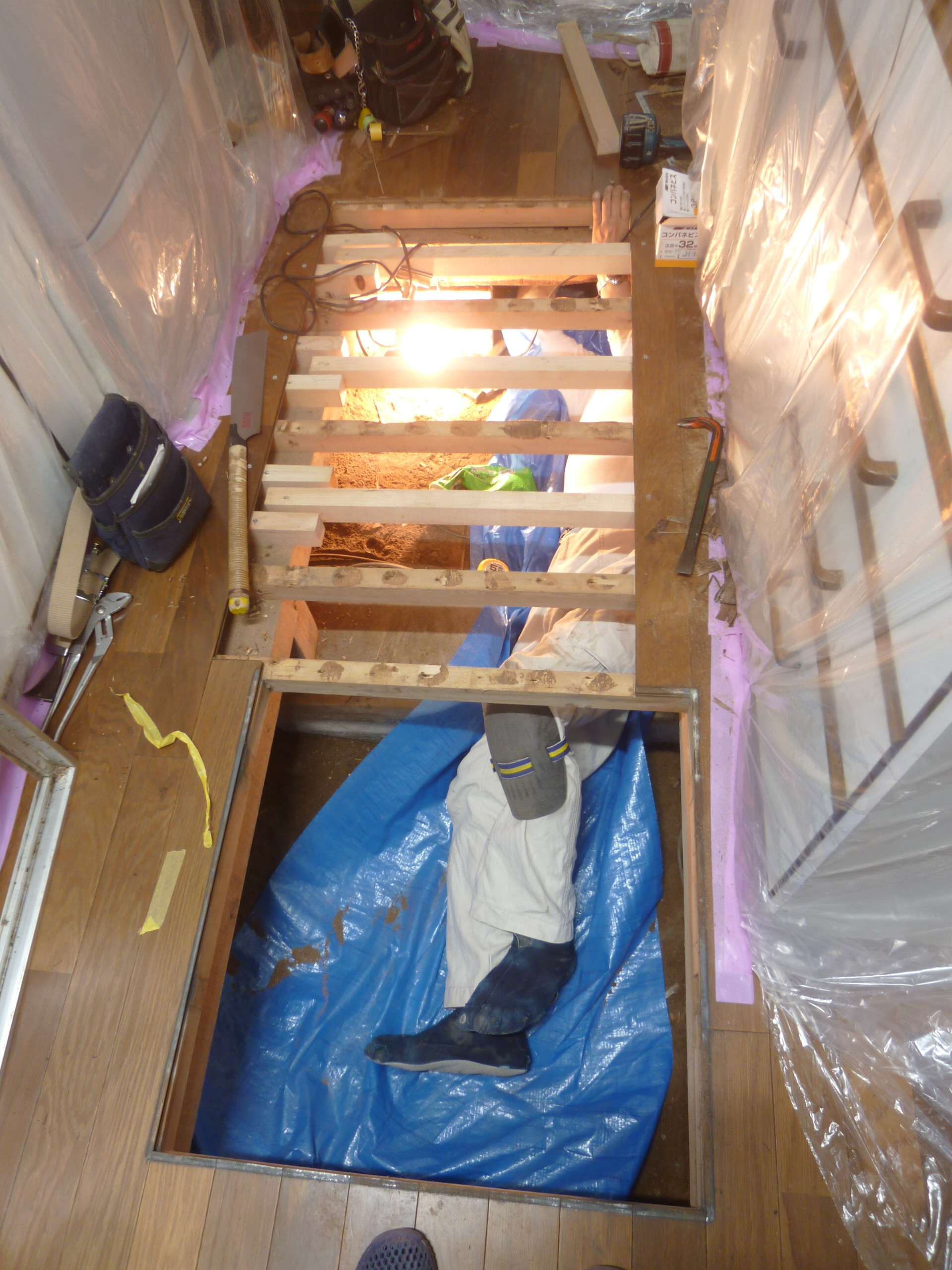 キッチン床直し シーン ホーム ファクトリー リフォーム日記 0